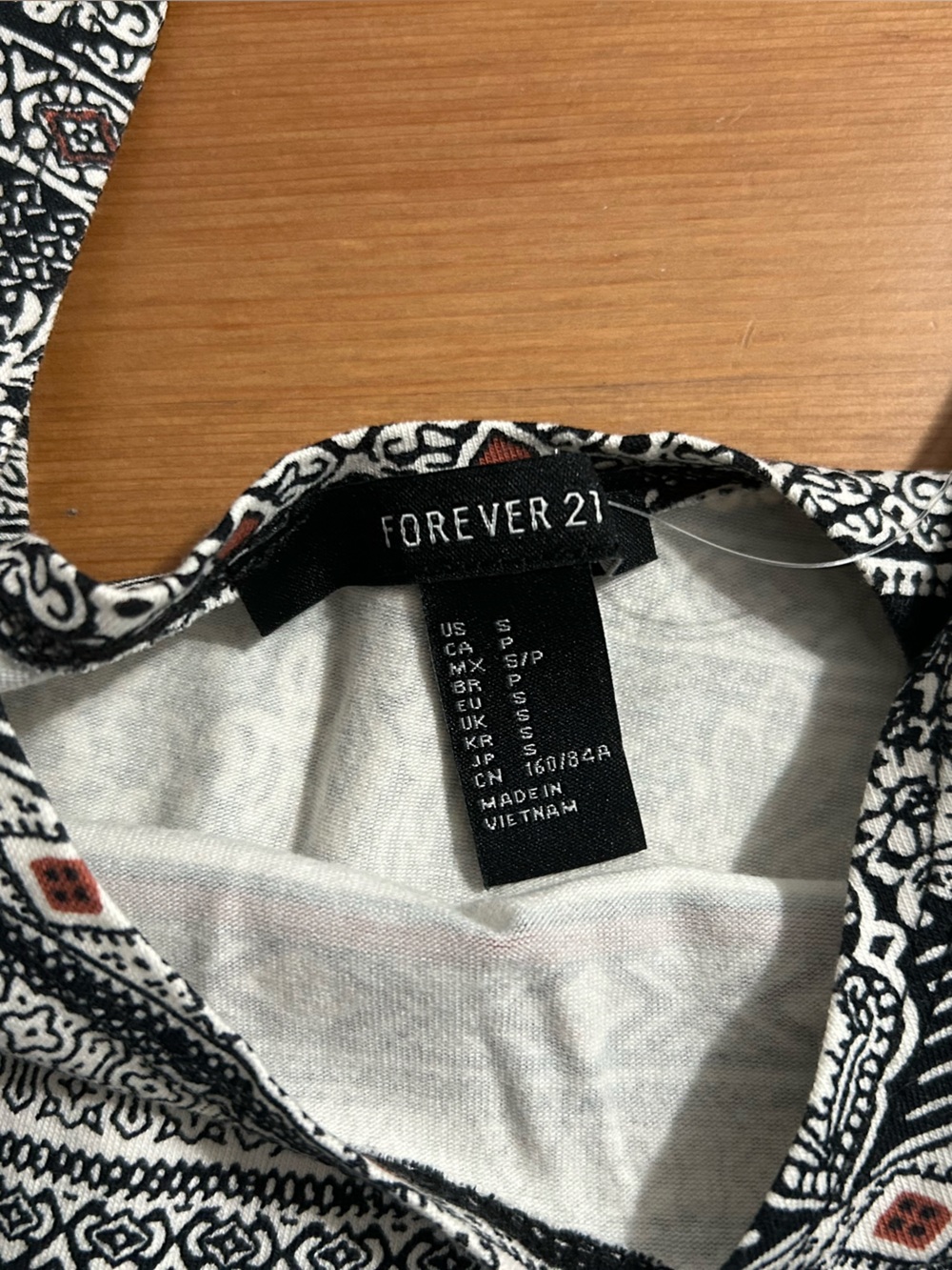 Forever 21 Cropped Tank top - Picture 3 of 3